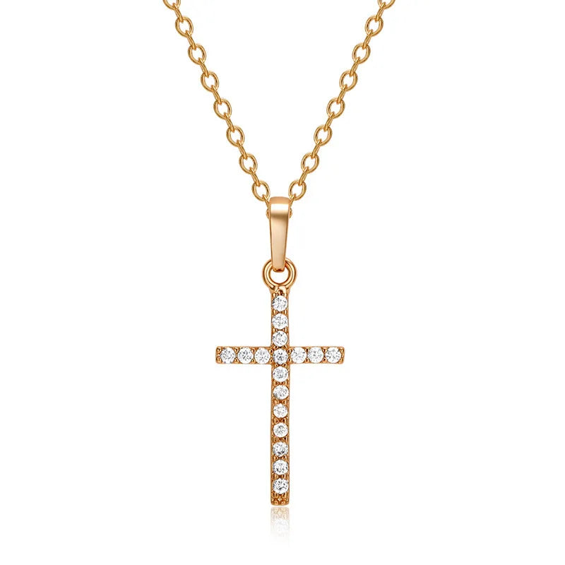 Cross Pendant Necklace With Moissanite
