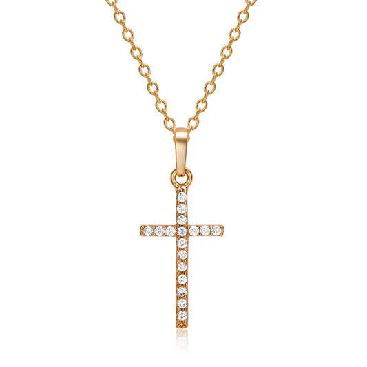 Cross Pendant Necklace With Moissanite